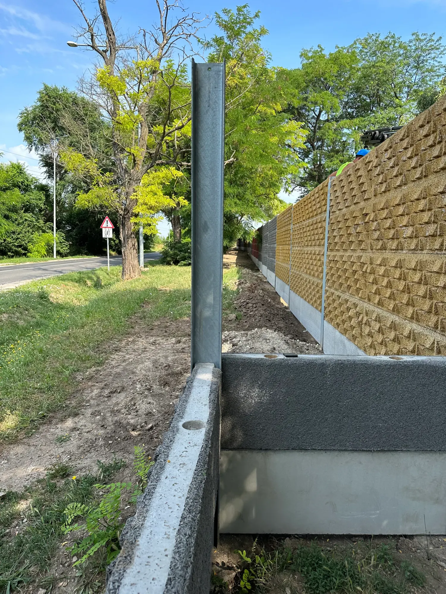 M1 autópálya-Páty összekötő út – XTR Akusztik-F Prizma, helyszíni fotó 1
