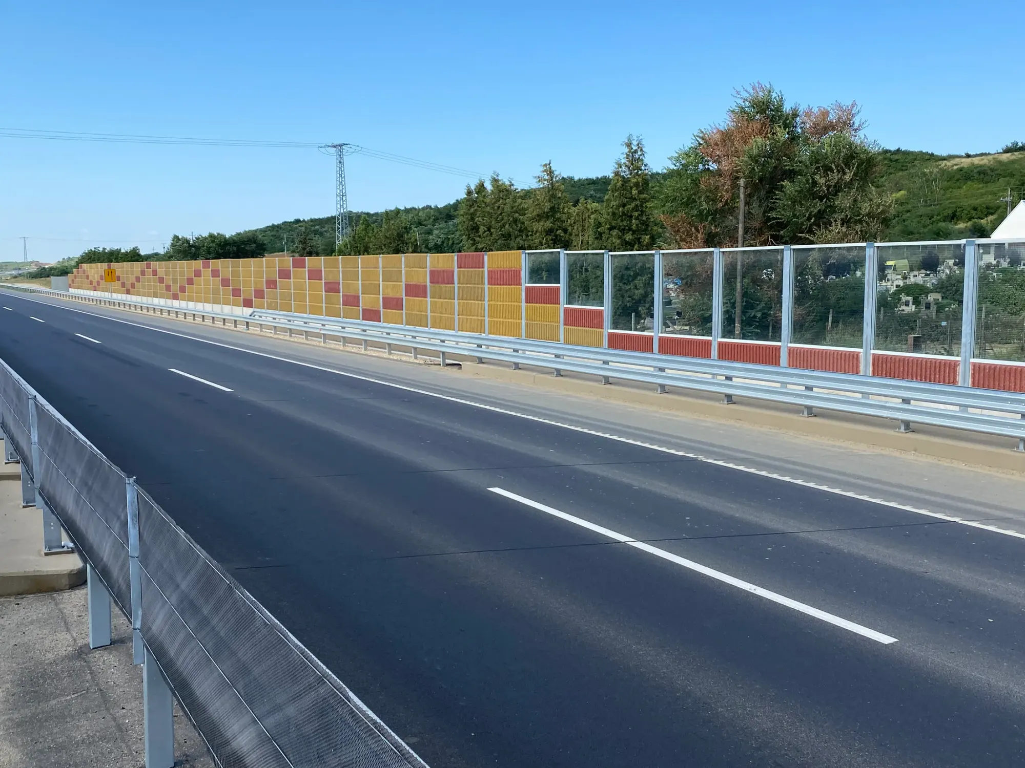 M30 autópálya Miskolc-Tornyosnémeti – XTR Akusztik-F, XTR Akusztik-2, MDS üveg, helyszíni fotó 1