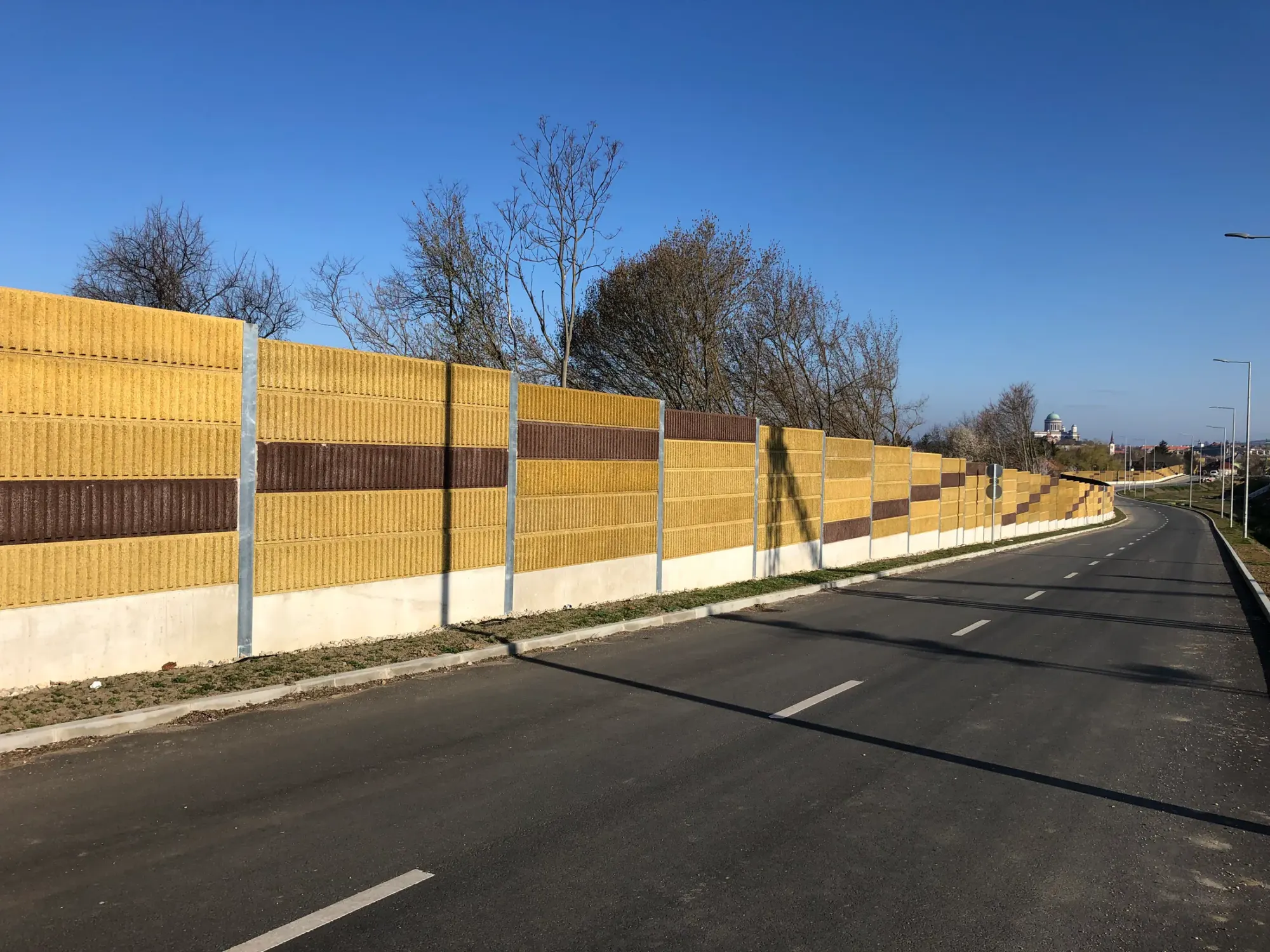Esztergom állomás – XTR Akusztik-F, Üvegpanel, helyszíni fotó 2