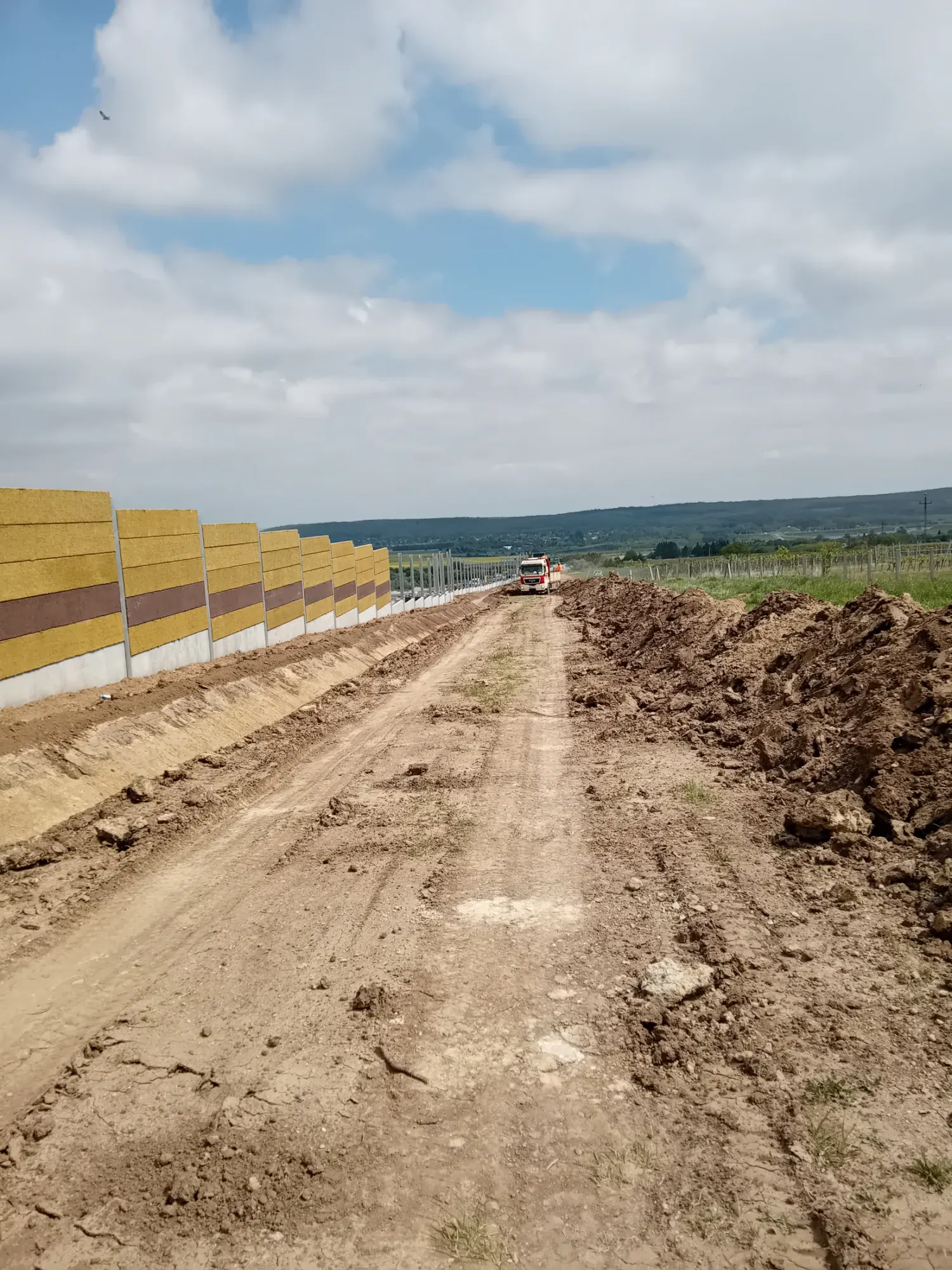 M85 autóút V. szakasz – XTR Akusztik-F Prizma, helyszíni fotó 2