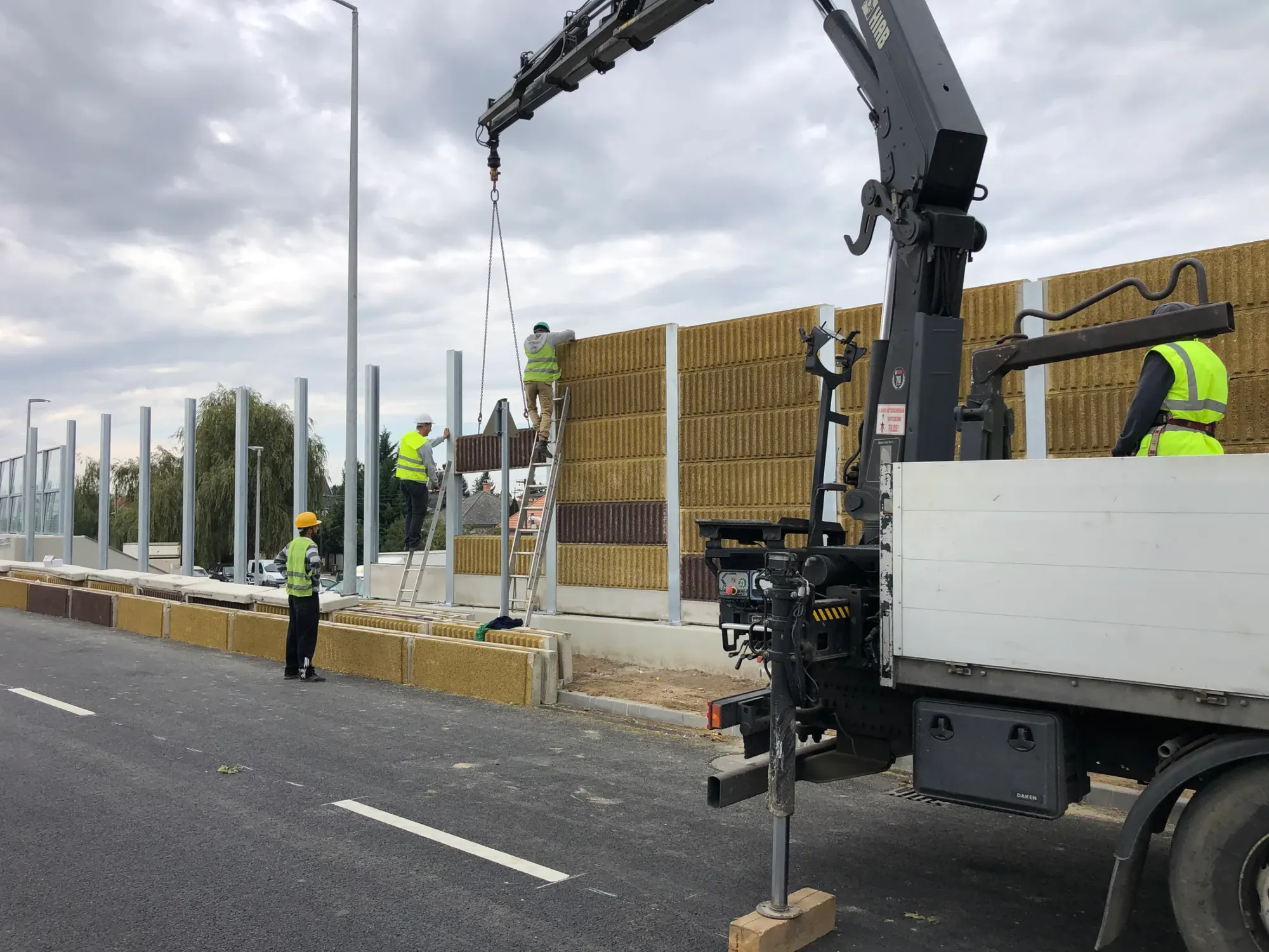 Esztergom állomás – XTR Akusztik-F, Üvegpanel, helyszíni fotó 3