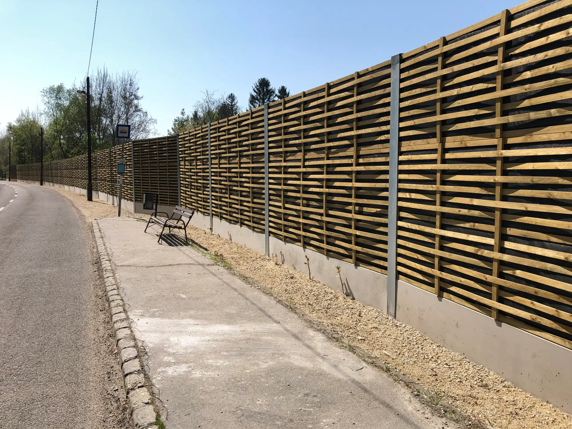 Győr-Pinnyéd – Fa-Akusztik IV, Dakusztik üveg, helyszíni fotó 3
