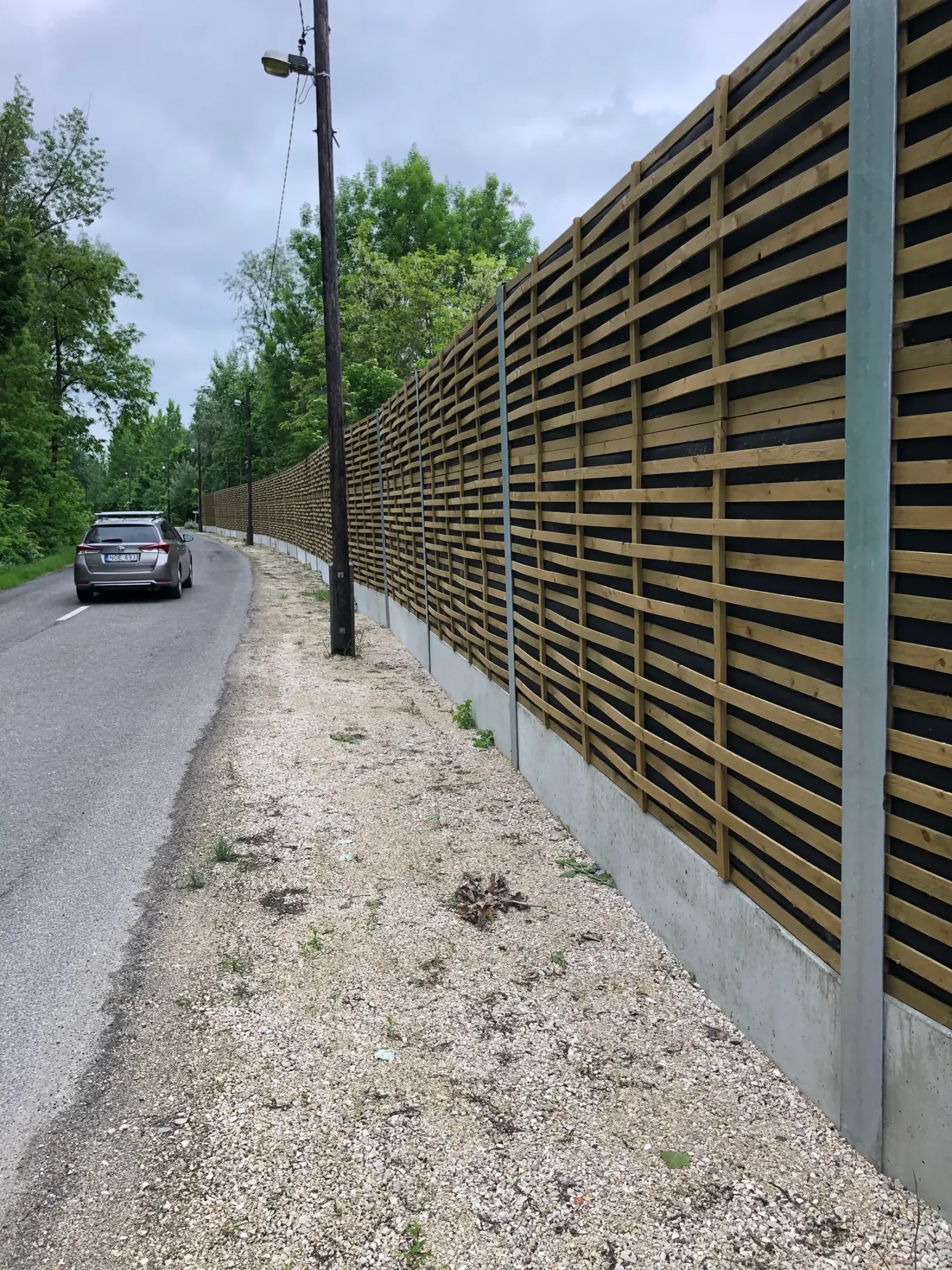 Győr-Pinnyéd – Fa-Akusztik IV, Dakusztik üveg, helyszíni fotó 4