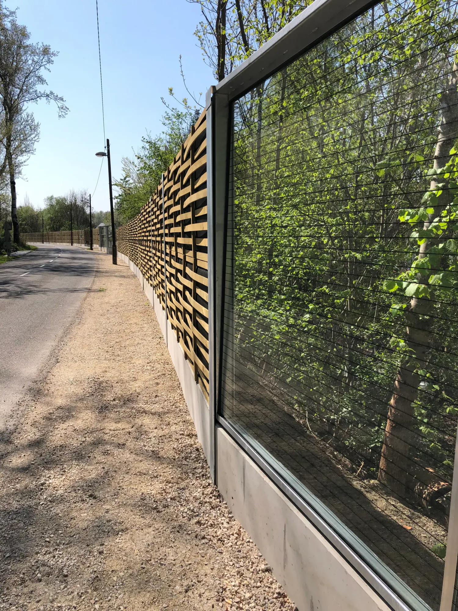 Győr-Pinnyéd – Fa-Akusztik IV, Dakusztik üveg, helyszíni fotó 9
