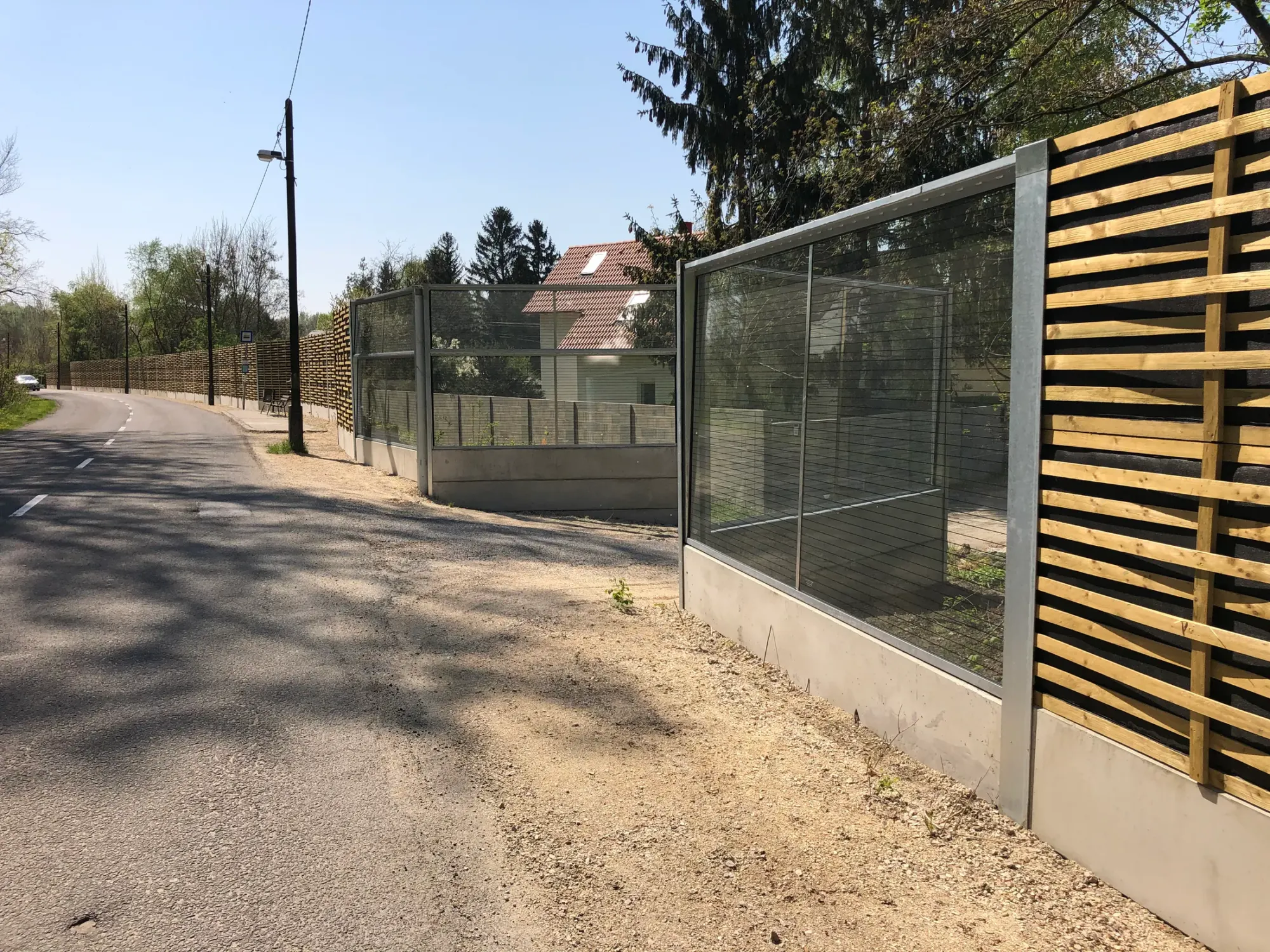 Győr-Pinnyéd – Fa-Akusztik IV, Dakusztik üveg, helyszíni fotó 10